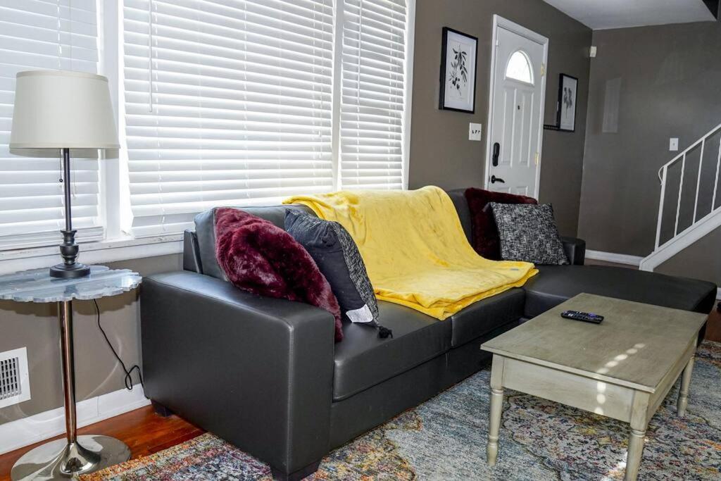 Spacious 4br Family-friendly Home, 5 Mins To Dining *