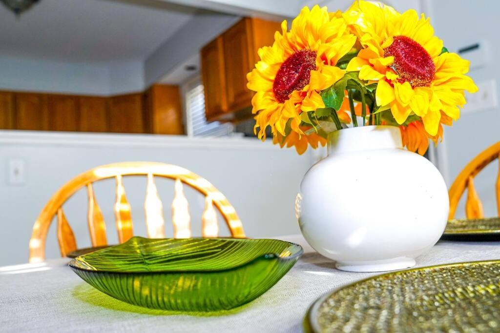 Casa de férias Spacious 4br Family-friendly Home, 5 Mins To Dining *